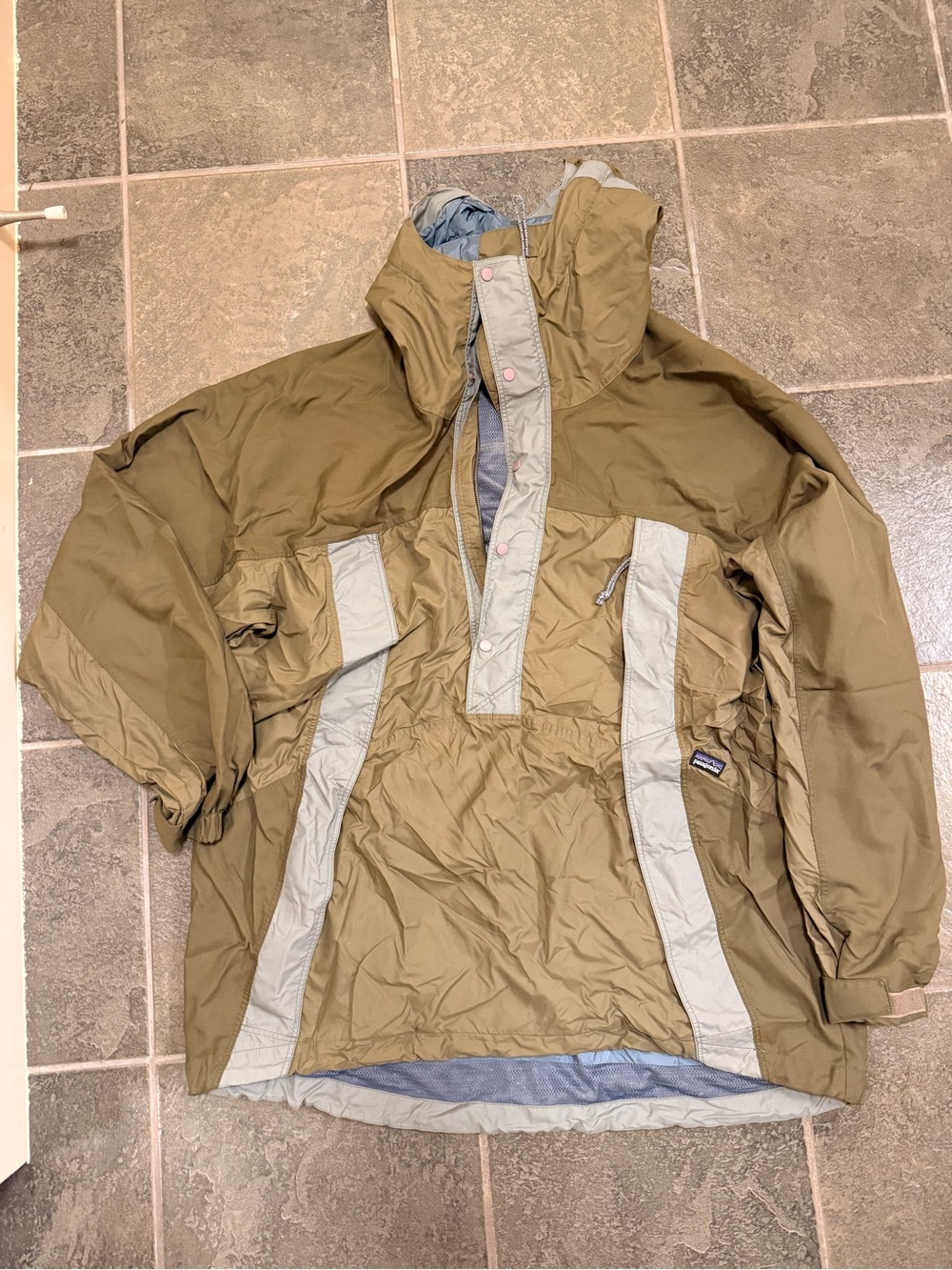 Mens Olive & Light Gray Hooded Patagonia Jacket